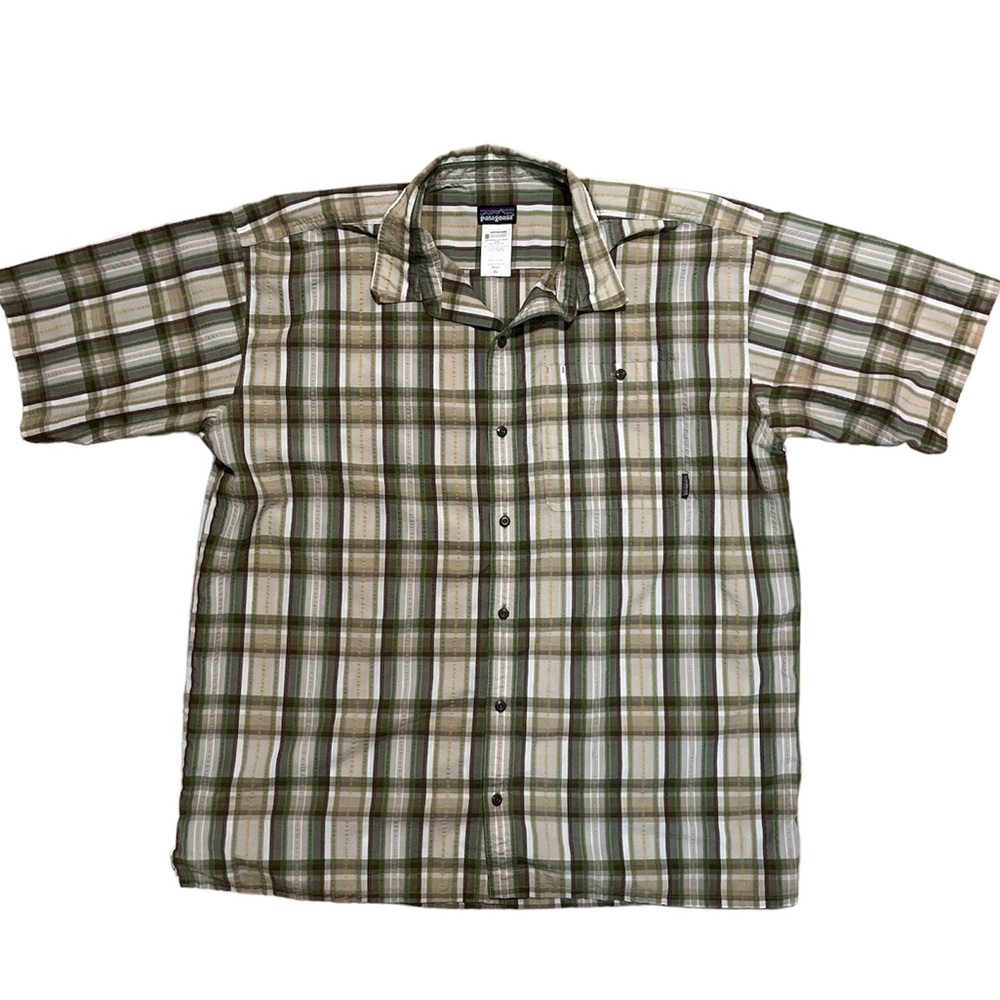 Patagonia Men’s Puckerware Short Sleeved Light Button Collar Plaid Shirt X-Large